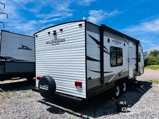 2018 Forest River Wildwood X-Lite 241QBXL RV Photo 2