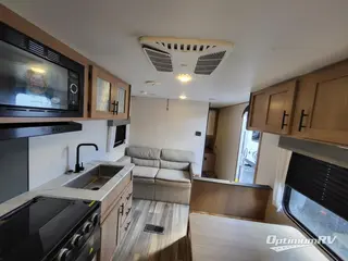 2022 Prime Time Avenger 26BK RV Photo 4