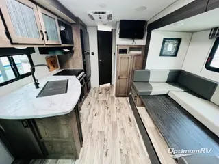 2022 Venture Sonic SN220VBH RV Photo 2