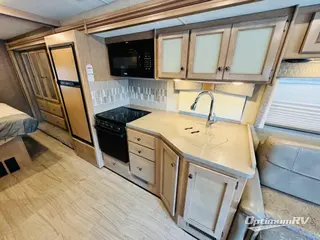 2019 Thor Windsport 29M RV Photo 3