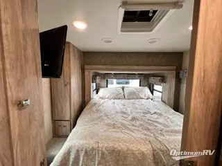 2017 Forest River Sunseeker MBS 2400R RV Photo 3