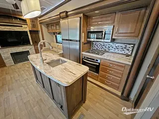 2017 Keystone Montana 3000 RE RV Photo 4