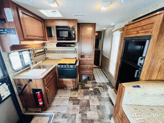 2014 Fleetwood Jamboree Sport 31M RV Photo 3