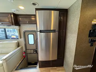 2017 Thor Miramar 34.3 RV Photo 3