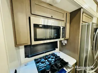 2022 Palomino Columbus 329 DV RV Photo 3