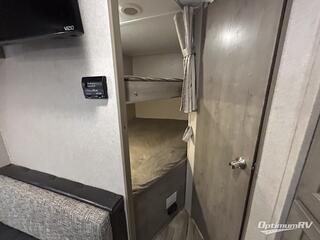 2019 Palomino Puma XLE Lite 20MBC RV Photo 4