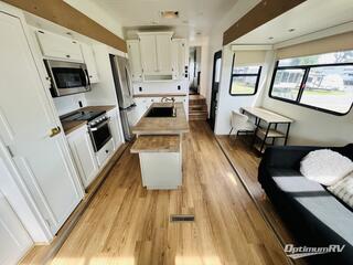 2019 Keystone Montana High Country 331RL RV Photo 2