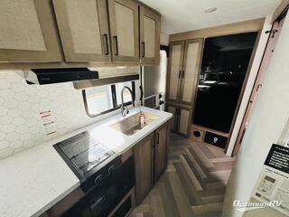 2025 Ember E-Series 21FBE RV Photo 4