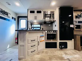 2024 Palomino Puma 28DBFQ RV Photo 4