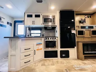 2024 Palomino Puma 28DBFQ RV Photo 4