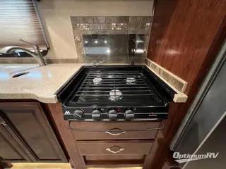 2018 Fleetwood Flair 31W RV Photo 3