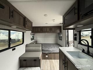 2023 Coachmen Clipper Ultra-Lite 17BH RV Photo 3