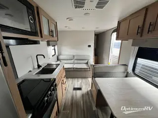 2022 Prime Time Avenger 26BK RV Photo 3