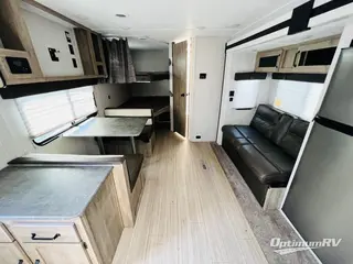 2022 Palomino Puma 25BHSC RV Photo 2