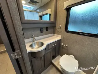 2022 Thor Palazzo 37.4 RV Photo 4