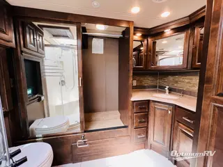 2018 Tiffin Phaeton 40 QBH RV Photo 4