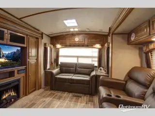 2018 Keystone Laredo Super Lite 298SRL RV Photo 4