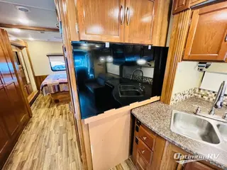 2018 Georgie Boy Pursuit 33BH RV Photo 3