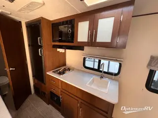 2019 Prime Time Navi 16FQ RV Photo 4