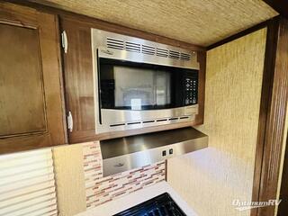 2018 Keystone Sprinter 298FWRLS RV Photo 3