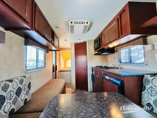 2015 Coachmen Clipper Ultra-Lite 15RB RV Photo 2