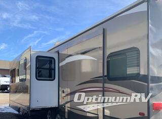 2014 Keystone Cougar X-Lite 31SQB RV Photo 2