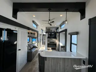 2025 Palomino Puma Destination 403LFT RV Photo 4