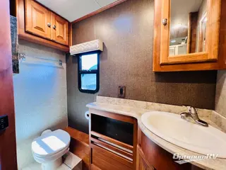 2017 Tiffin Allegro 32 SA RV Photo 4