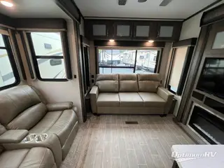 2020 Keystone Montana High Country 385BR RV Photo 3