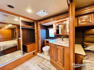 2016 Thor Venetian A40 RV Photo 4