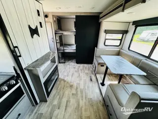 2023 Dutchmen Kodiak Ultra-Lite 250BHSL RV Photo 2