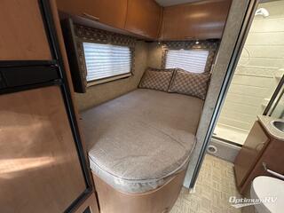 2010 Four Winds Four Winds Siesta Sprinter 24SA RV Photo 4