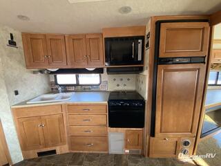 2010 Winnebago Sightseer 37L RV Photo 2