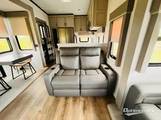 2025 Palomino Columbus 384RK RV Photo 2