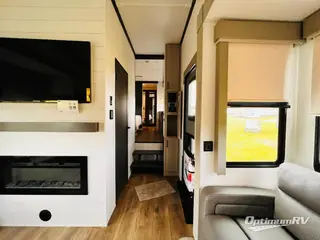 2025 Palomino Columbus 384RK RV Photo 3