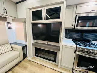 2025 Palomino Columbus 383RLH RV Photo 2