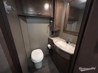 2019 Winnebago Outlook 31N RV Photo 4