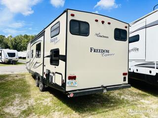 2017 Coachmen Freedom Express 292BHDS RV Photo 3