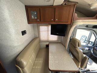 2010 Winnebago View 24K RV Photo 3