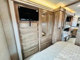 2021 Entegra Odyssey 31F RV Photo 4