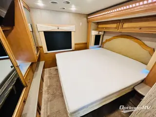 2017 Newmar Bay Star 3518 RV Photo 4