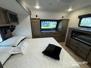 2024 Venture SportTrek Touring Edition STT343VBH RV Photo 4