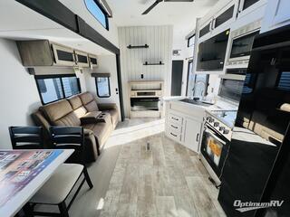 2025 Palomino Puma Destination 429LFT RV Photo 2