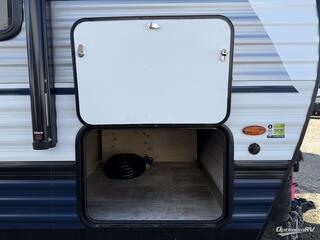 2025 Palomino Puma 32BH2B RV Photo 4