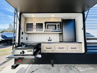 2025 Palomino Puma 31QBBH RV Photo 4