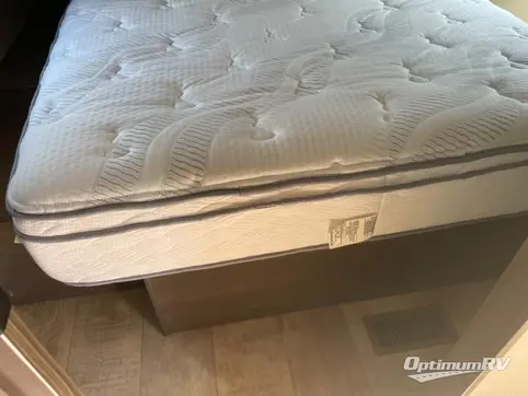 2018 CrossRoads Sunset Trail Super Lite SS291RK RV Photo 4