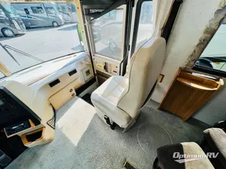 2002 Winnebago Journey 34H RV Photo 2