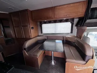 2018 Winnebago Minnie Winnie 22R RV Photo 3