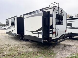 2019 Keystone Outback 324CG RV Photo 3