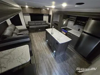 2020 Viking Ultra-Lite 28RLDS RV Photo 2